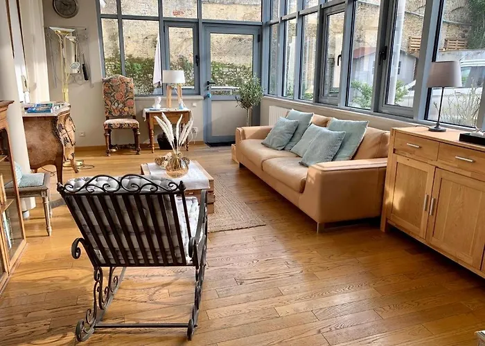 Tiny House Au Coeur De 아파트 *